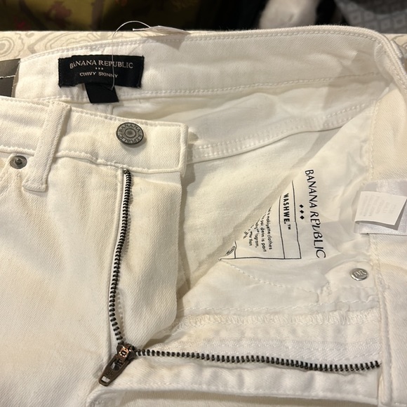 Banana Republic Women’s White Curvy Skinny Boyfriend Jeans. NWTs! - Picture 11 of 14